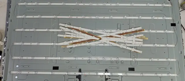 ساختار داخلی بک لایت تلویزیون سامسونگ